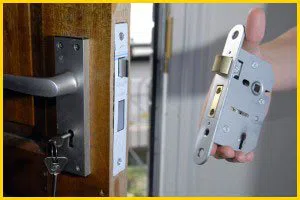 Metro Locksmith Services Miami, FL 305-744-5088 - 13-lock-replace