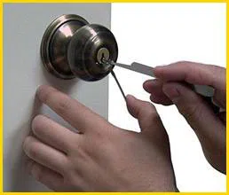 Metro Locksmith Services Miami, FL 305-744-5088 - 6-lock-repair